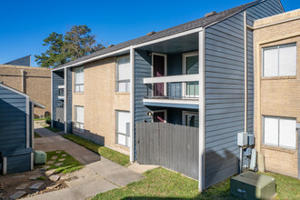 The Grove on Gladstell in Conroe, TX - Foto de edificio - Building Photo