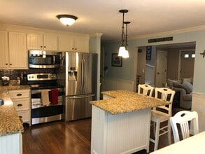 140 Concord St in Ashland, MA - Foto de edificio - Building Photo