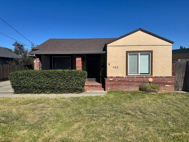143 Katherine Ave in Salinas, CA - Building Photo - Building Photo