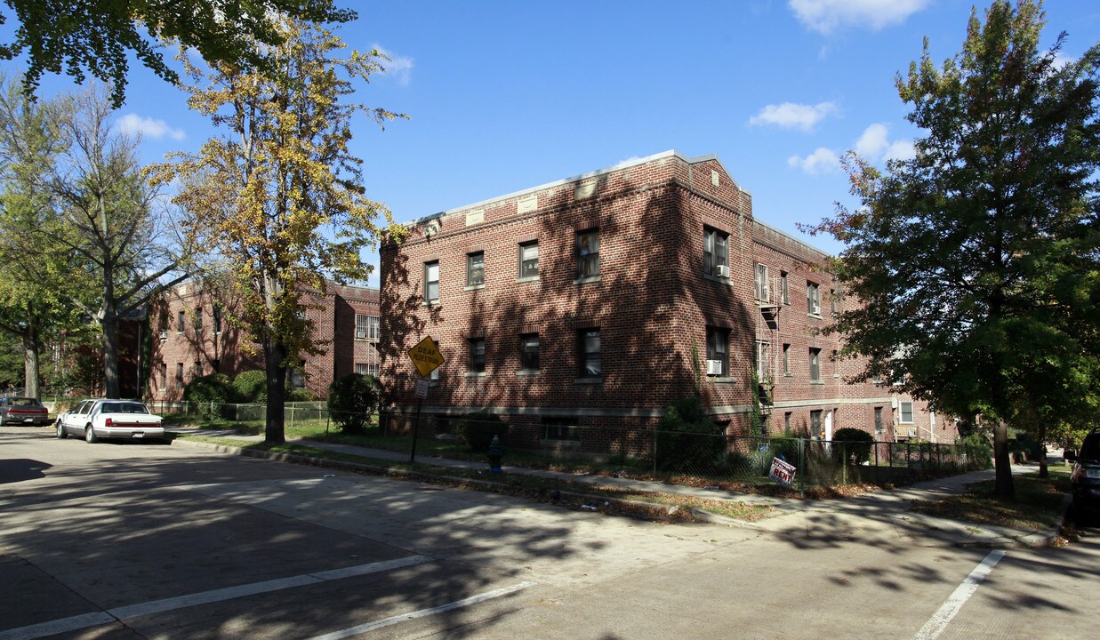 The Delafield Apartments in Washington, DC - Building Photo