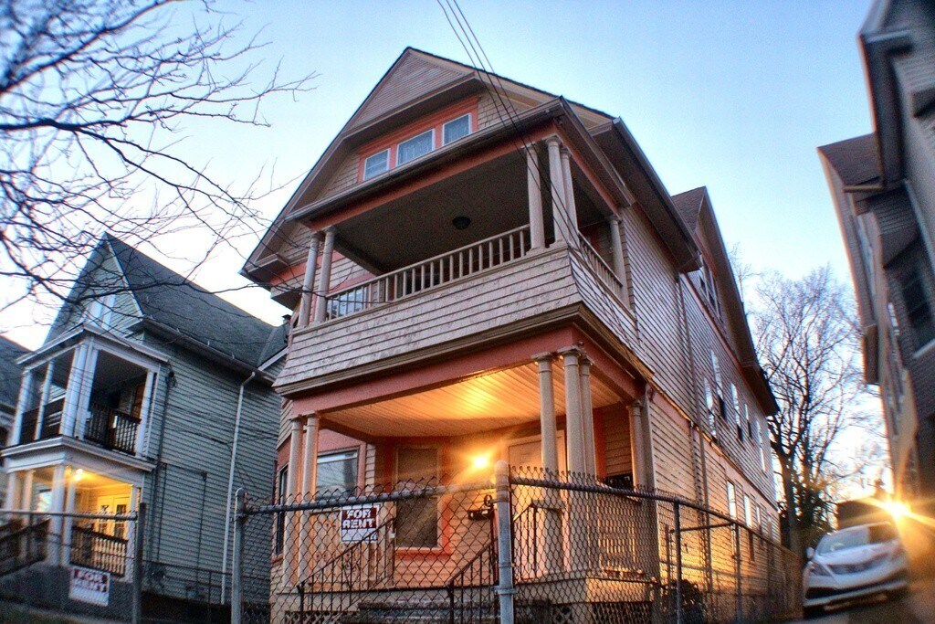 42-44 Carmel St in New Haven, CT - Building Photo