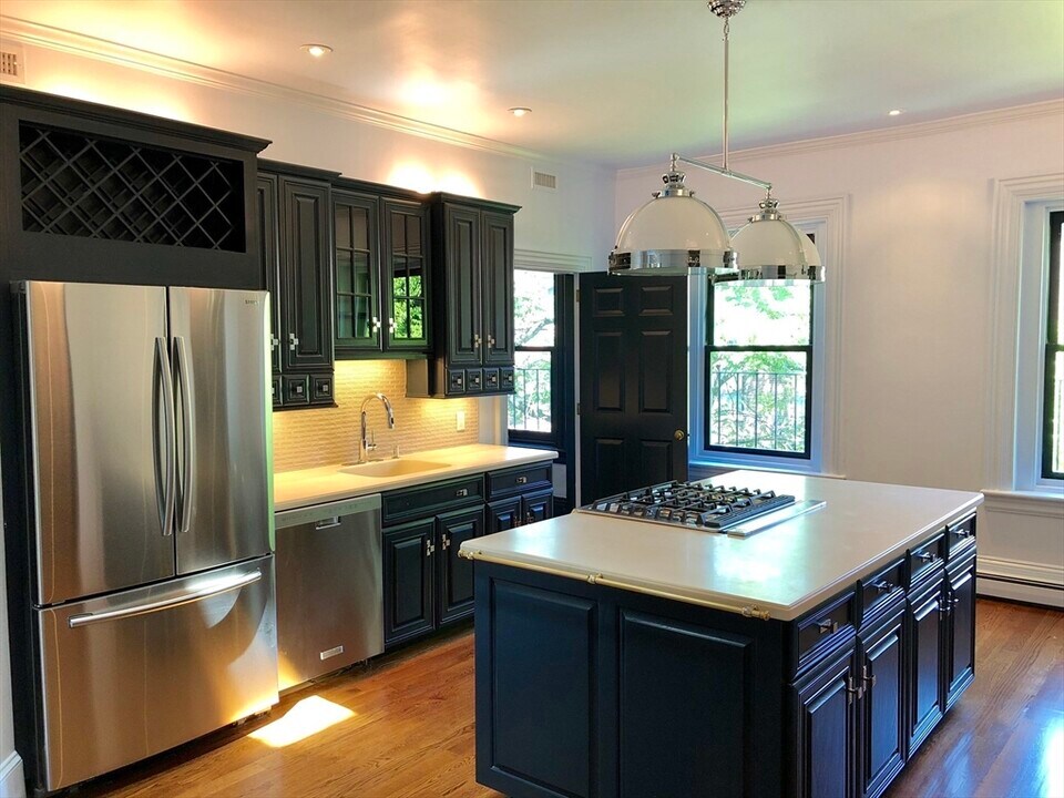37 Union Pk in Boston, MA - Building Photo