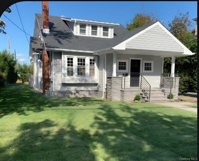 property at 16 Trinity Pl