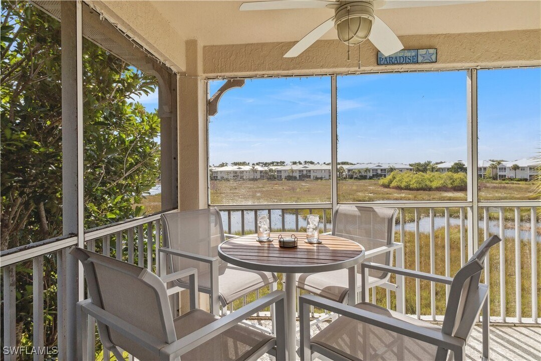 1117 Sweetwater Ln in Naples, FL - Building Photo