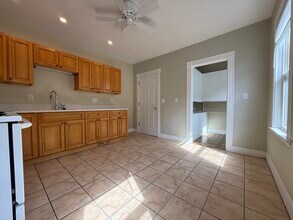 33 Rich St, Unit 1 in Waltham, MA - Building Photo - Building Photo