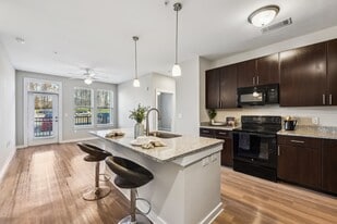 The Volaire in Charlotte, NC - Building Photo