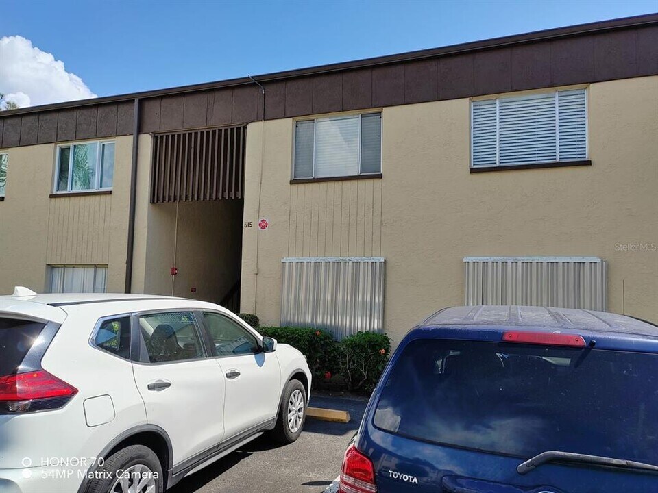 615 N Keene Rd in Clearwater, FL - Building Photo