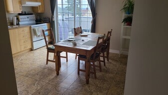 97 Saint-Victor Rue in Québec, QC - Building Photo