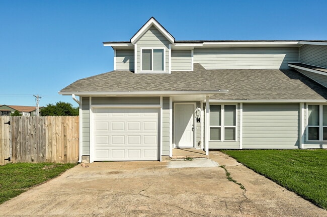 property at 729 Vicksburg Ave
