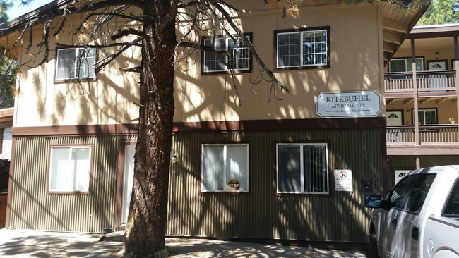 46 Berner Street Unit 16 in Mammoth Lakes, CA - Foto de edificio - Building Photo