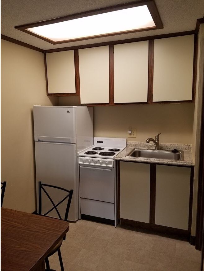 Carleton Court Apartments in Erie, PA