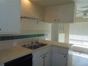 317 Craigmont Dr in Austin, TX - Building Photo - Building Photo