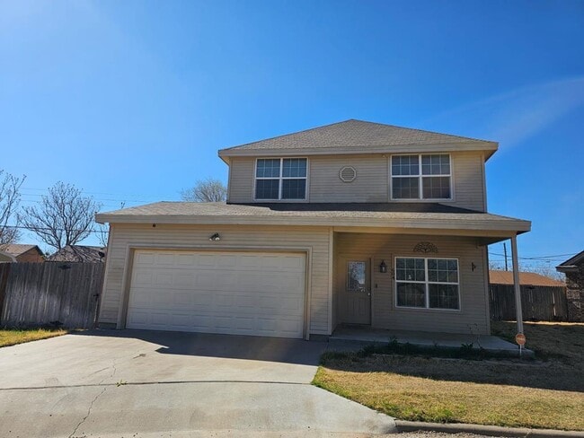 property at 607 NE Ave E Pl