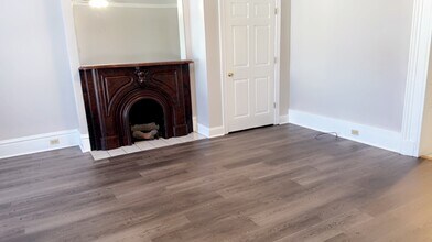 221 Howard St, Unit 1 in Bridgeport, OH - Building Photo - Building Photo