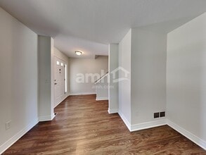 302 Triple Crown Way in Marysville, OH - Building Photo - Building Photo