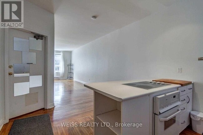 1114 Queen St W in Toronto, ON - Building Photo - Building Photo