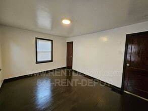 1133 Bayard Park Dr in Evansville, IN - Building Photo - Building Photo