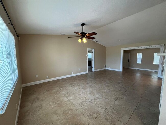 671 Spring Lake Blvd NW in Port Charlotte, FL - Building Photo - Building Photo