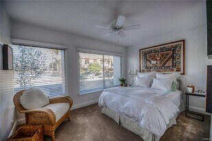 2137 Channel Rd in Newport Beach, CA - Building Photo