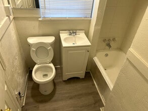 217 W Lancaster Blvd, Unit 217 in Lancaster, CA - Building Photo - Building Photo