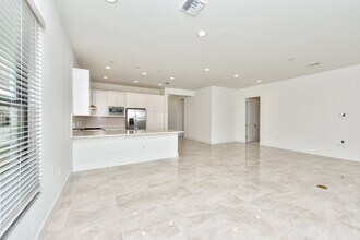 12778 Woodbury Dr in Estero, FL - Building Photo - Building Photo