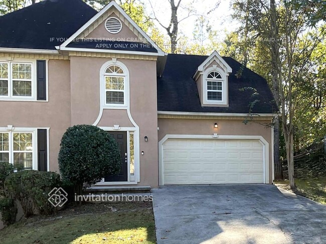 property at 225 Tennis Ct Ln