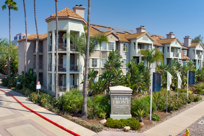 River Front Condominium Rentals in San Diego, CA - Foto de edificio - Building Photo