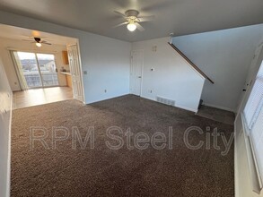 498-498 W Bellflower Dr in Pueblo West, CO - Building Photo - Building Photo