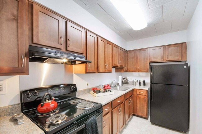 Edgewood Commons 601 in Washington, DC - Building Photo - Building Photo