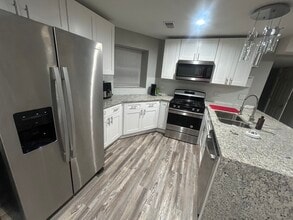 6420 S Saint Lawrence Ave, Unit Garden in Chicago, IL - Building Photo - Building Photo