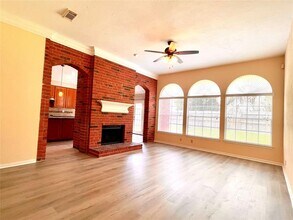 811 Prairie Brook Ct in Houston, TX - Building Photo - Building Photo