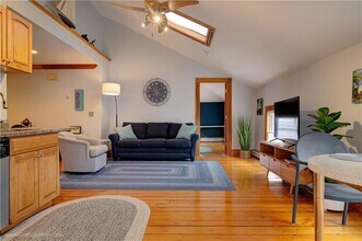 20 Berkeley Ave in Newport, RI - Building Photo - Building Photo