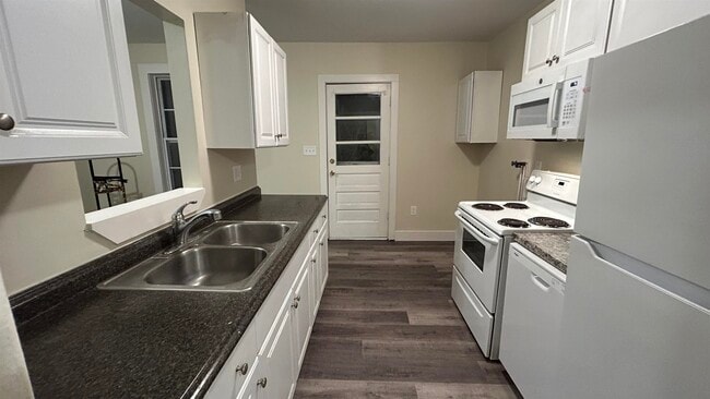 17 Park St in Dover, NH - Building Photo - Building Photo