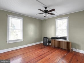 588 E King St in Strasburg, VA - Building Photo - Building Photo