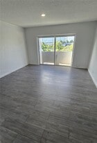 11110 SW 196th St in Cutler Bay, FL - Building Photo