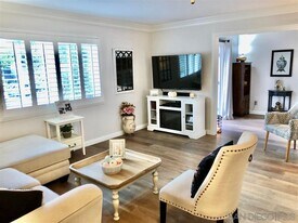 7545 Charmant Dr in San Diego, CA - Building Photo