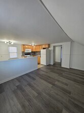 7 High St, Unit 2 in East Rutherford, NJ - Foto de edificio - Building Photo