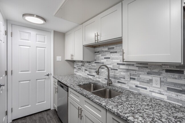 Parkside Arlington in Arlington, TX - Building Photo - Building Photo