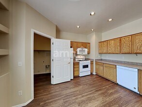 327 E Calle CERITA in Green Valley, AZ - Building Photo - Building Photo
