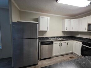 3618 Juniper St in Village of Clarkston, MI - Building Photo - Building Photo