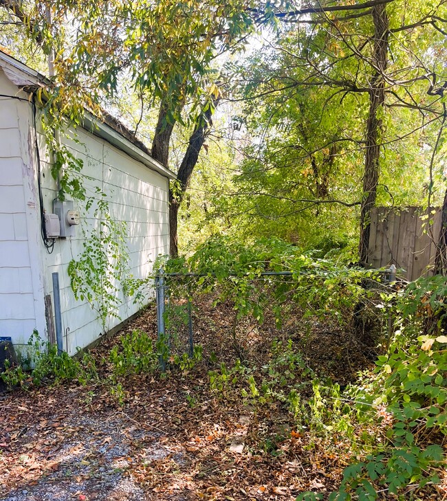 518 E 13th St in Bonham, TX - Building Photo - Building Photo