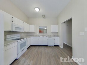 4669 Driftwood Ln in Greenwood, IN - Building Photo - Building Photo