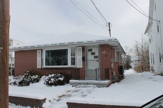 121 S Main St in Quakertown, PA - Building Photo - Building Photo