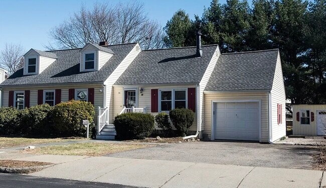 71 Elinor Rd in Newton, MA - Building Photo - Building Photo