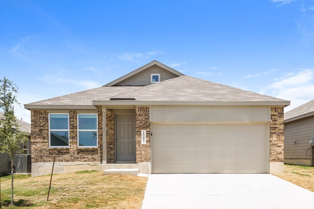15487 Jake Xing in San Antonio, TX - Building Photo