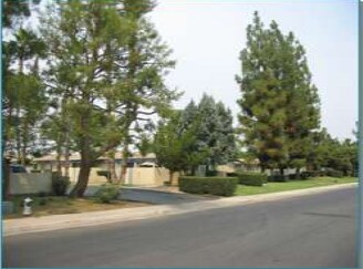 Park Villa Apartments in Bakersfield, CA - Foto de edificio