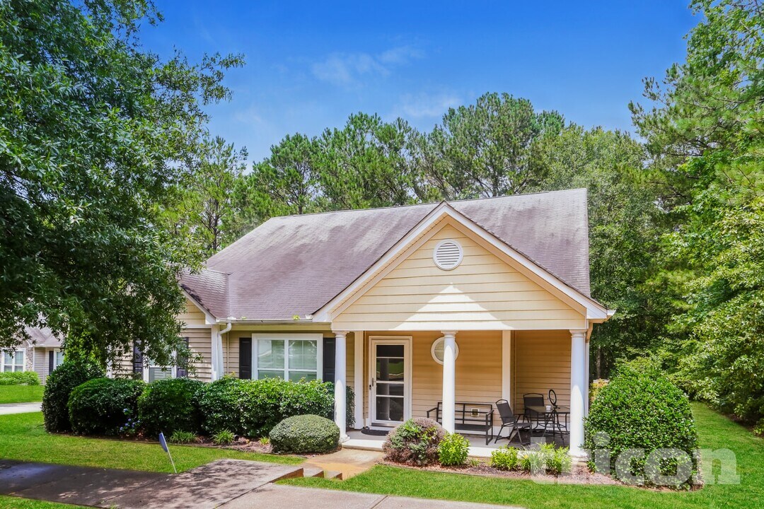 3790 Village Main St in Loganville, GA - Building Photo