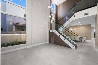 7534 NW 98th Ave in Doral, FL - Building Photo - Building Photo