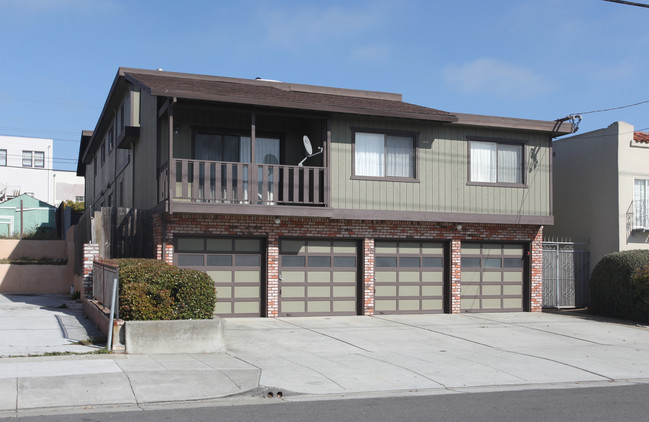 466 Baden Ave in South San Francisco, CA - Building Photo - Building Photo