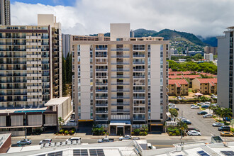 Kapiolani Townhomes in Honolulu, HI - Building Photo - Building Photo